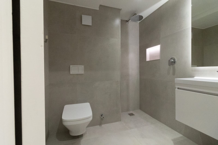 3 Bedroom Property for Sale in Sea Point Western Cape